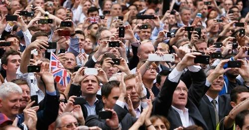 Cities and states consider cell phone radiation laws